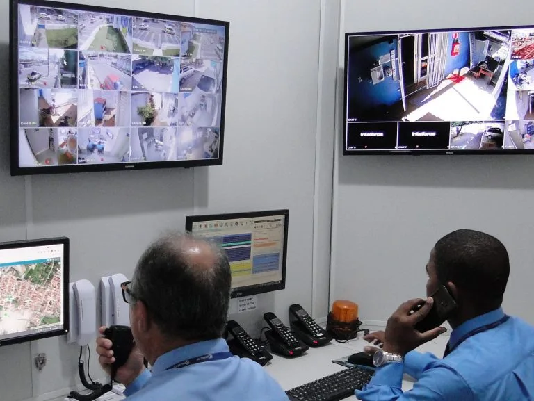 Monitoramento de alarmes 24 horas